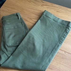 The wide leg crop pant size 0